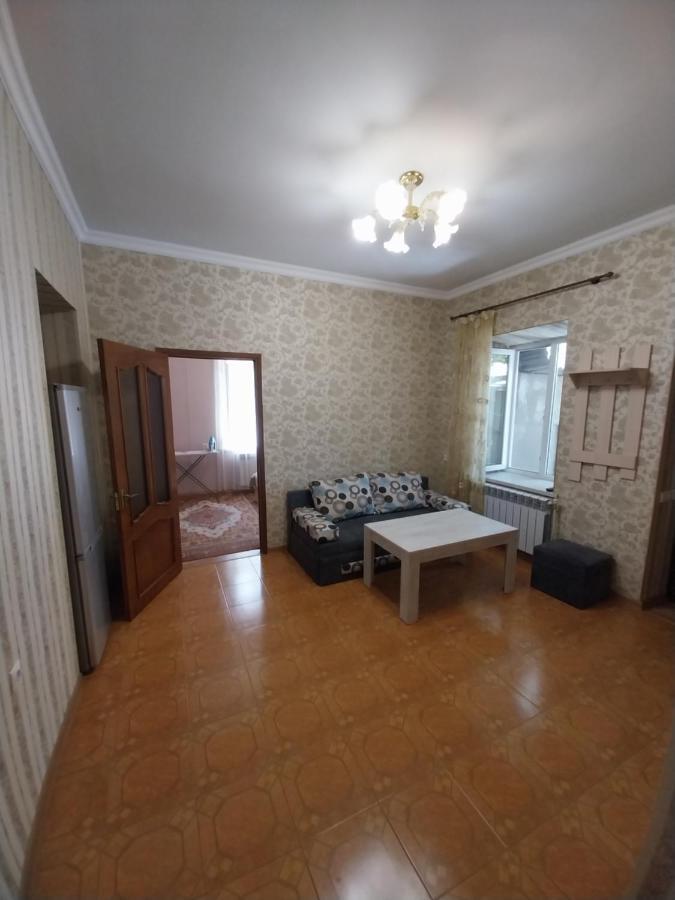 Like Home Guesthouse & Tours Jereván Kültér fotó