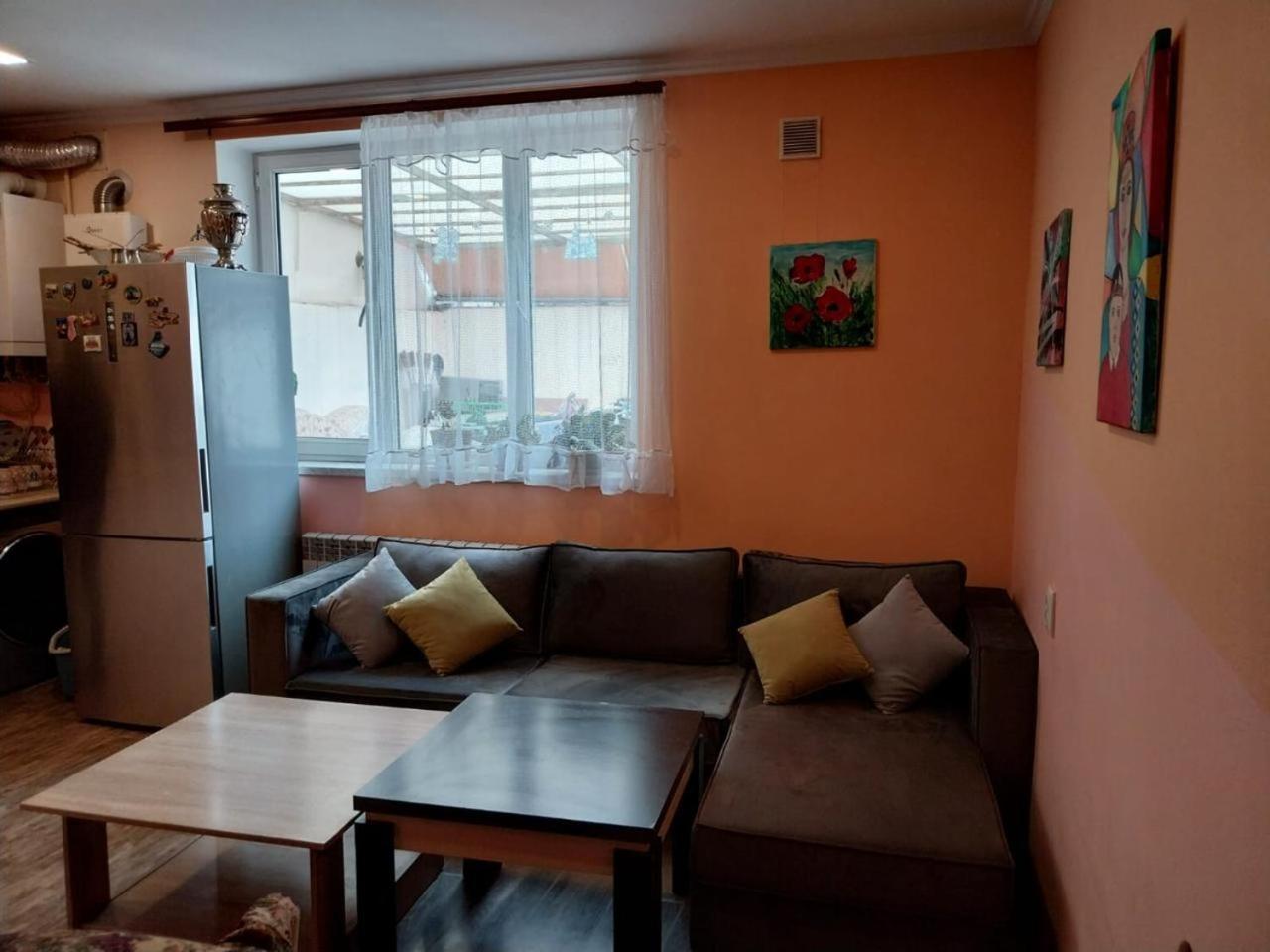 Like Home Guesthouse & Tours Jereván Kültér fotó